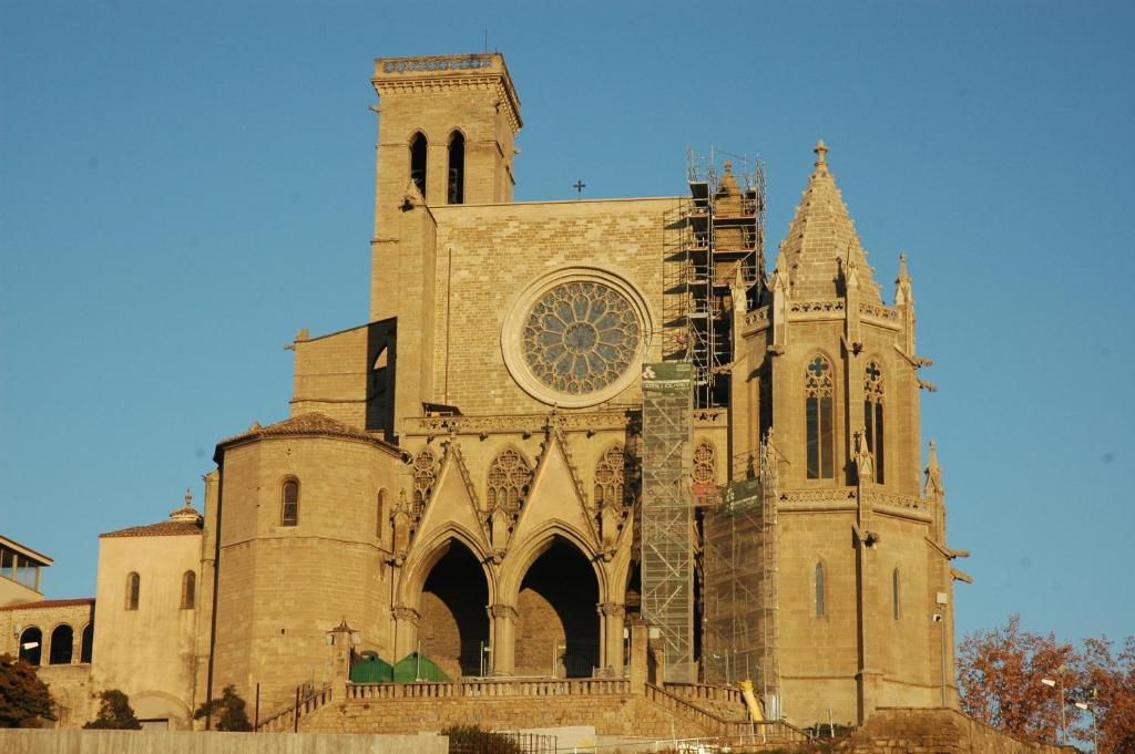 Hostal La Masia 만레사 외부 사진