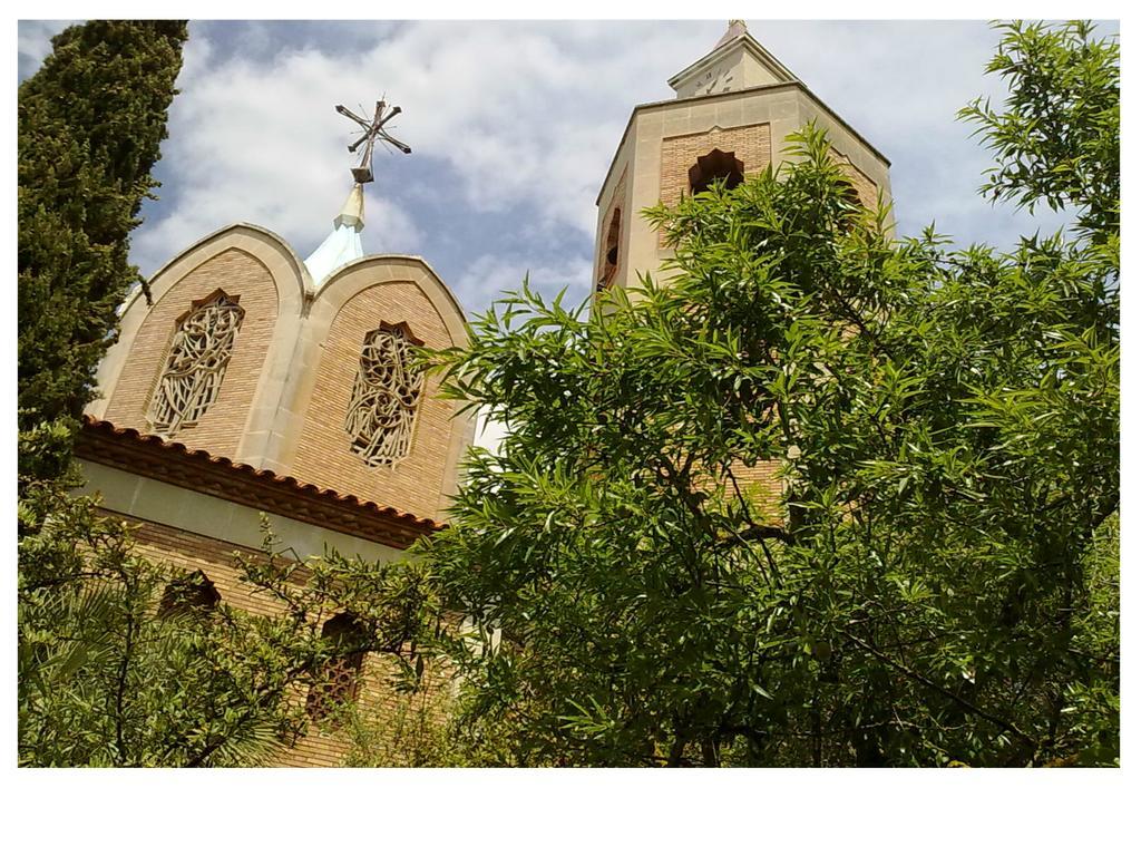 Hostal La Masia 만레사 외부 사진